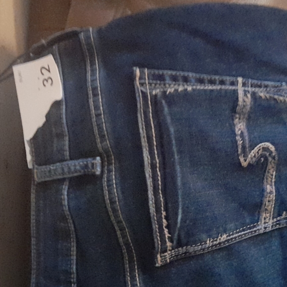 New woman's silver capris - Picture 5 of 8